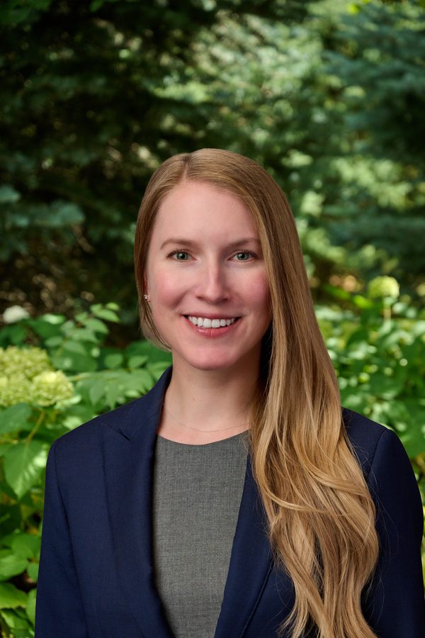 Caroline Andrews, Financial Advisor